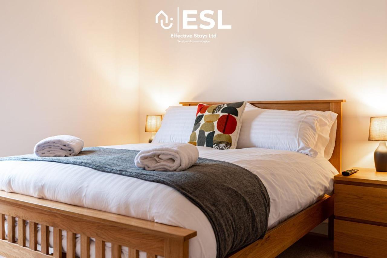 2 Bedroom Terrace Cottage, Parking, 5 Minutes Drive To Royal Shrewsbury Hospital Luaran gambar