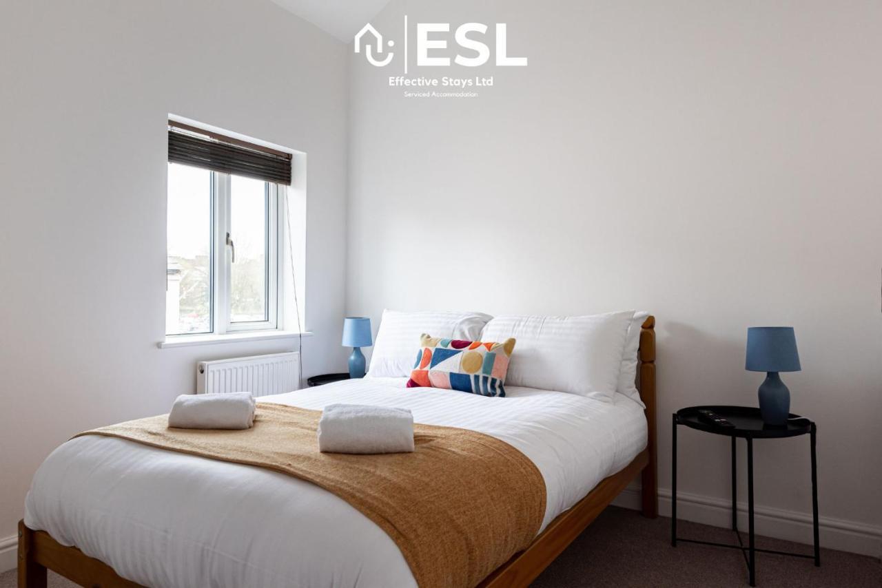 2 Bedroom Terrace Cottage, Parking, 5 Minutes Drive To Royal Shrewsbury Hospital Luaran gambar