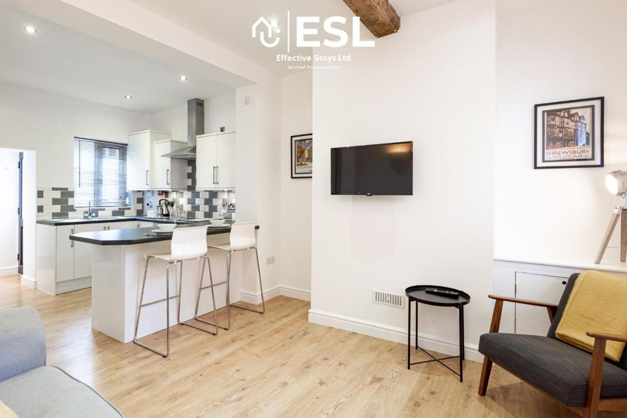 2 Bedroom Terrace Cottage, Parking, 5 Minutes Drive To Royal Shrewsbury Hospital Luaran gambar